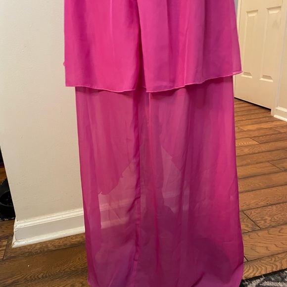 NWOT Flirty Flouncy Fun Beautiful PINK Dress (pinned to show fit) - Picture 4 of 4